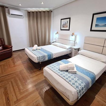 Hostal Santa Barbara Madrid Extérieur photo