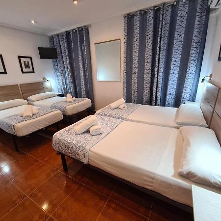 Hostal Santa Barbara Madrid Extérieur photo