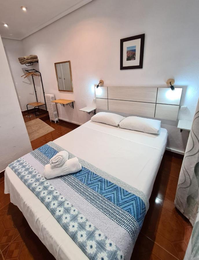 Hostal Santa Barbara Madrid Extérieur photo