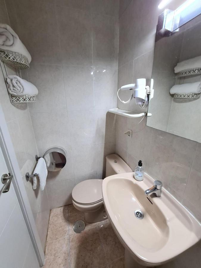 Hostal Santa Barbara Madrid Extérieur photo