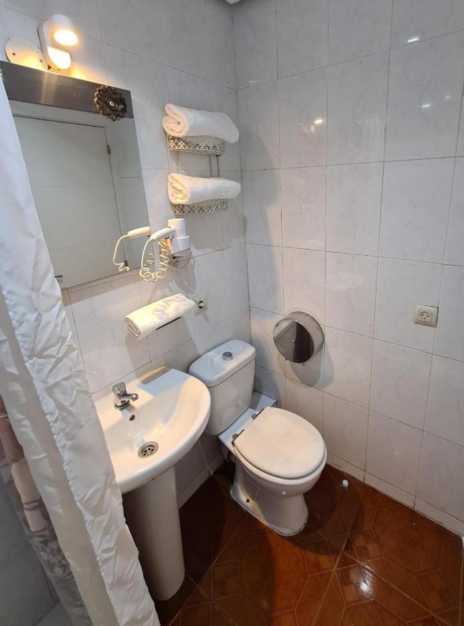 Hostal Santa Barbara Madrid Extérieur photo