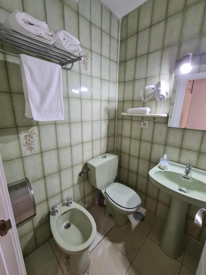 Hostal Santa Barbara Madrid Extérieur photo